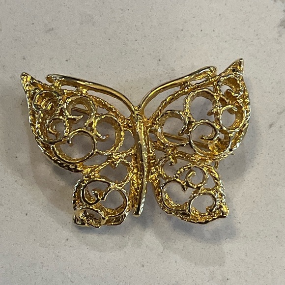 Gold Butterfly Brooch - Picture 1 of 5